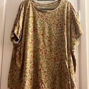 Old Navy T-shirt